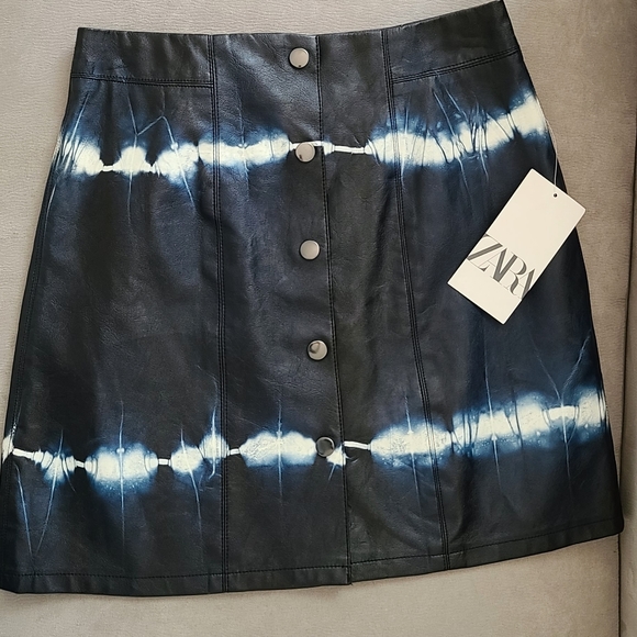Beautiful Zara skirt size XS - Picture 1 of 4